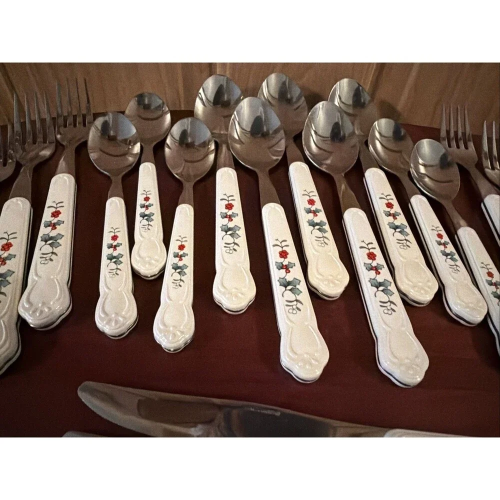 Pfaltzgraff WINTERBERRY Flatware 25 Pc. Set Christmas Holly Berry Service For 5!